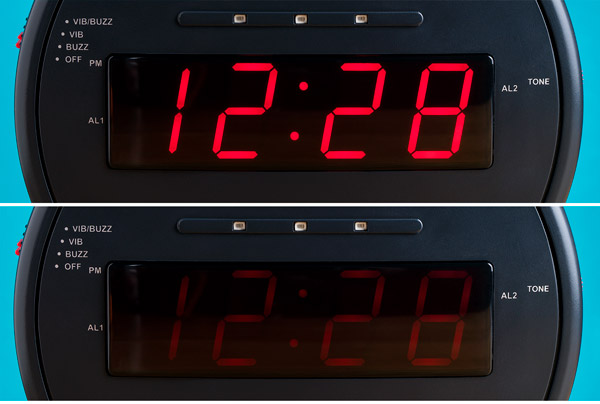 sonic bomb alarm clock will not display time