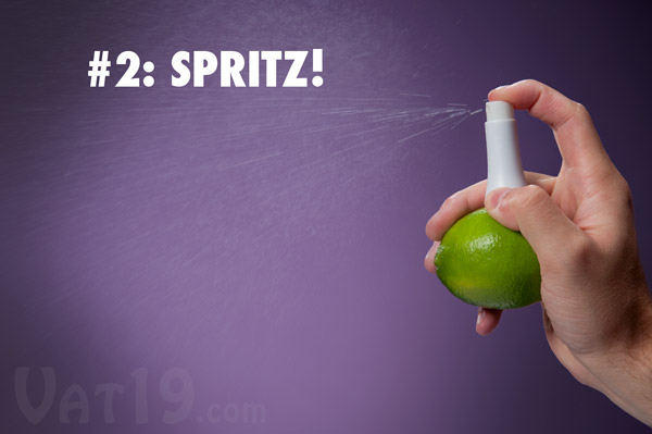 Step two: The Stem Citrus Fruit Sprayer sprays and distributes juice evenly.